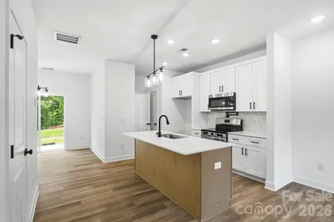 114 7th Avenue SE Hickory NC 28602