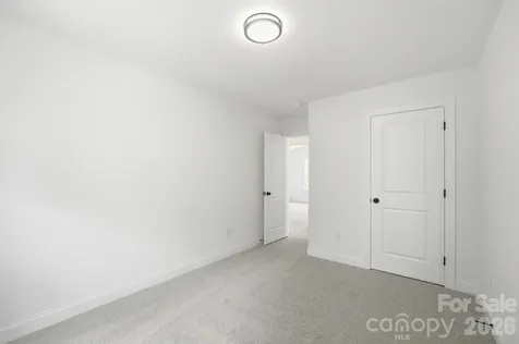 114 7th Avenue SE Hickory NC 28602