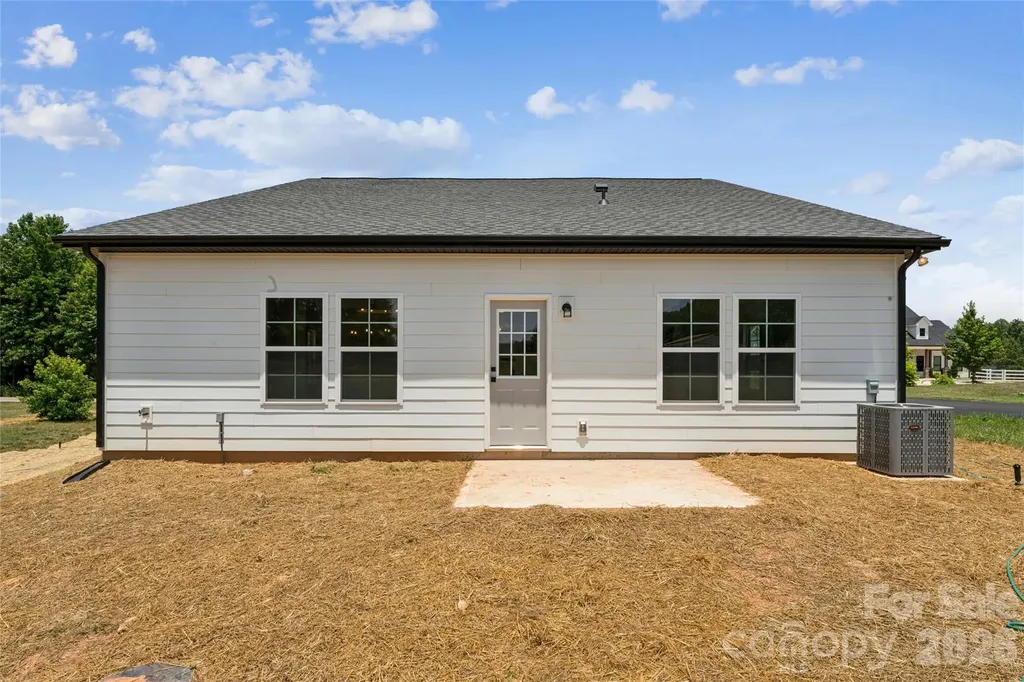 1071 Reba Lane Kannapolis NC 28081