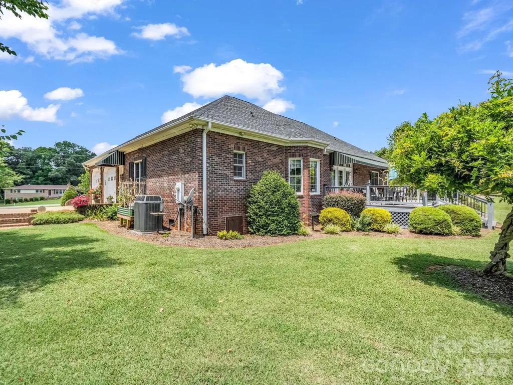 343 Countryside Drive Forest City NC 28043