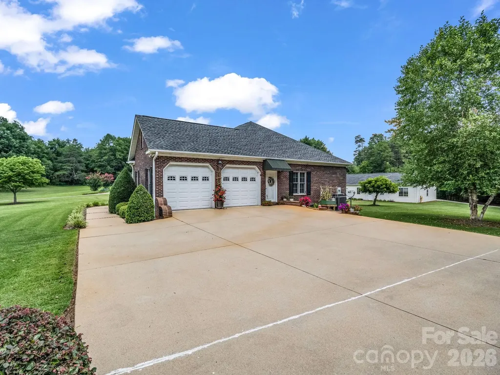343 Countryside Drive Forest City NC 28043