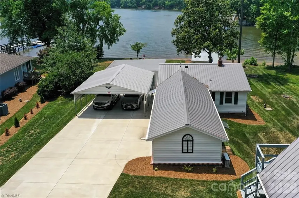 2113 Warf Road Lexington NC 27292