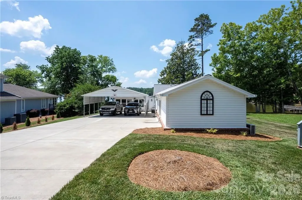 2113 Warf Road Lexington NC 27292