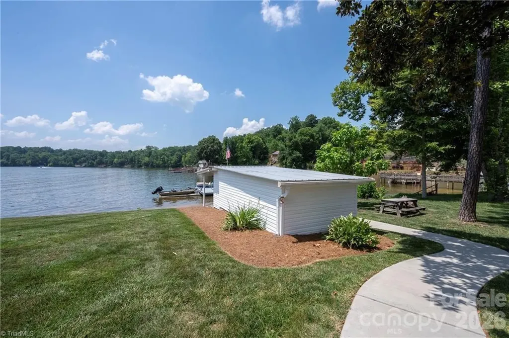 2113 Warf Road Lexington NC 27292