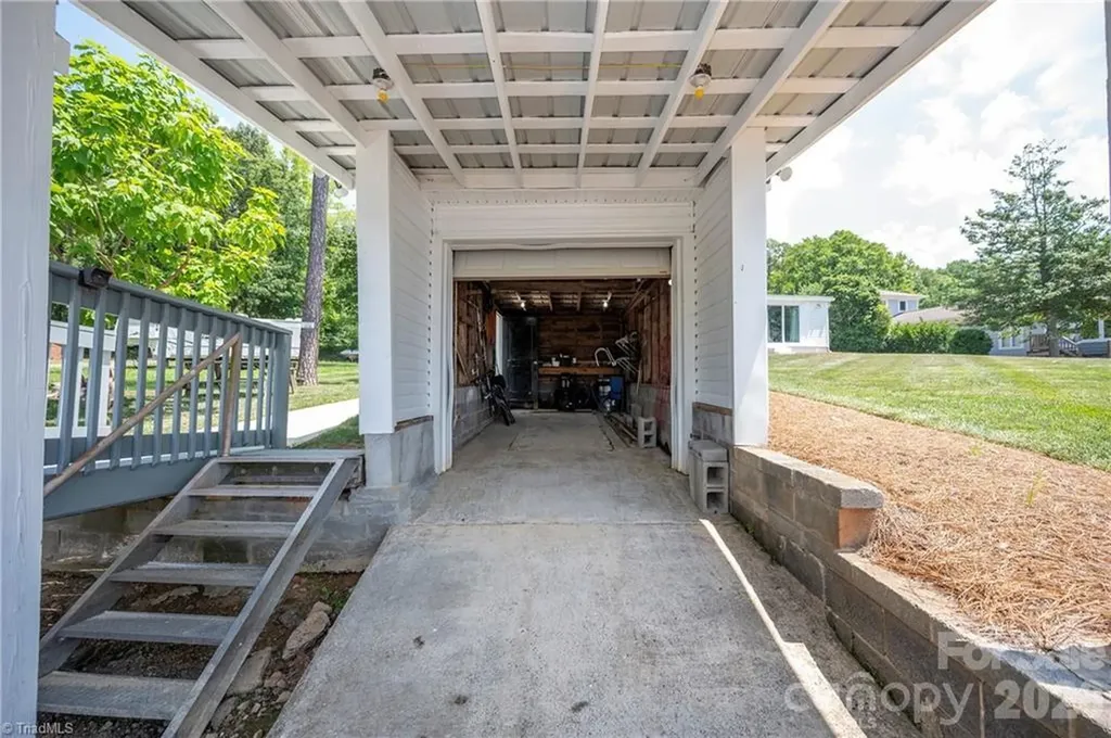 2113 Warf Road Lexington NC 27292