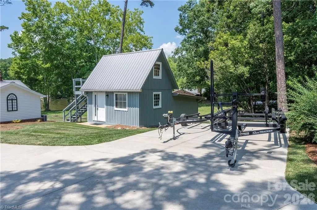 2113 Warf Road Lexington NC 27292