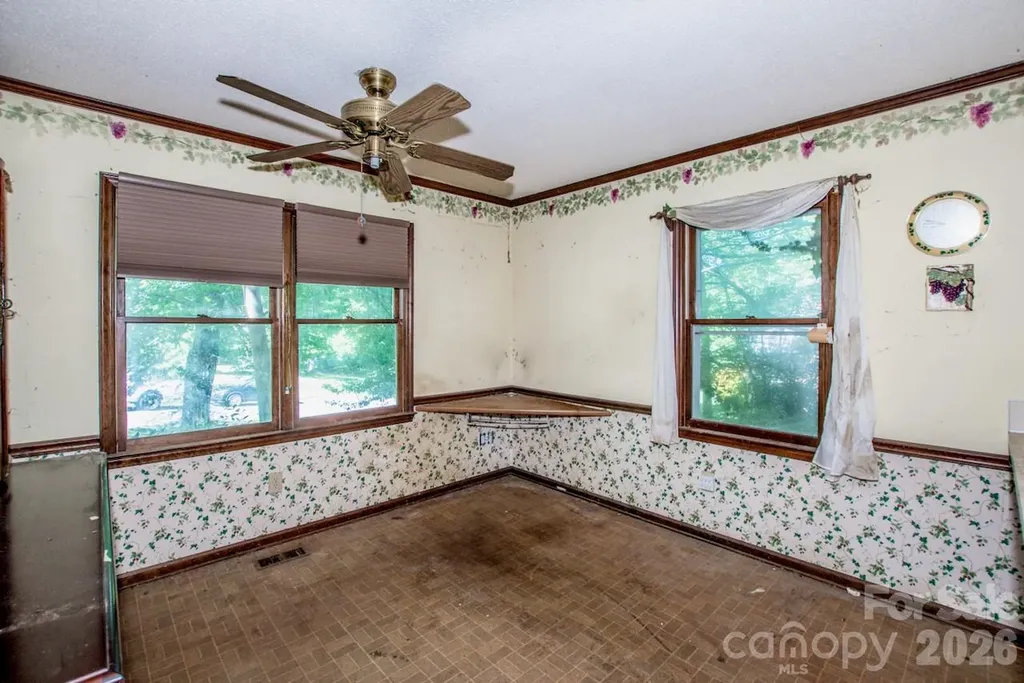 648 Tracy Lane Gastonia NC 28056