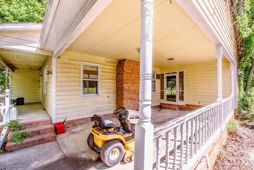 648 Tracy Lane Gastonia NC 28056
