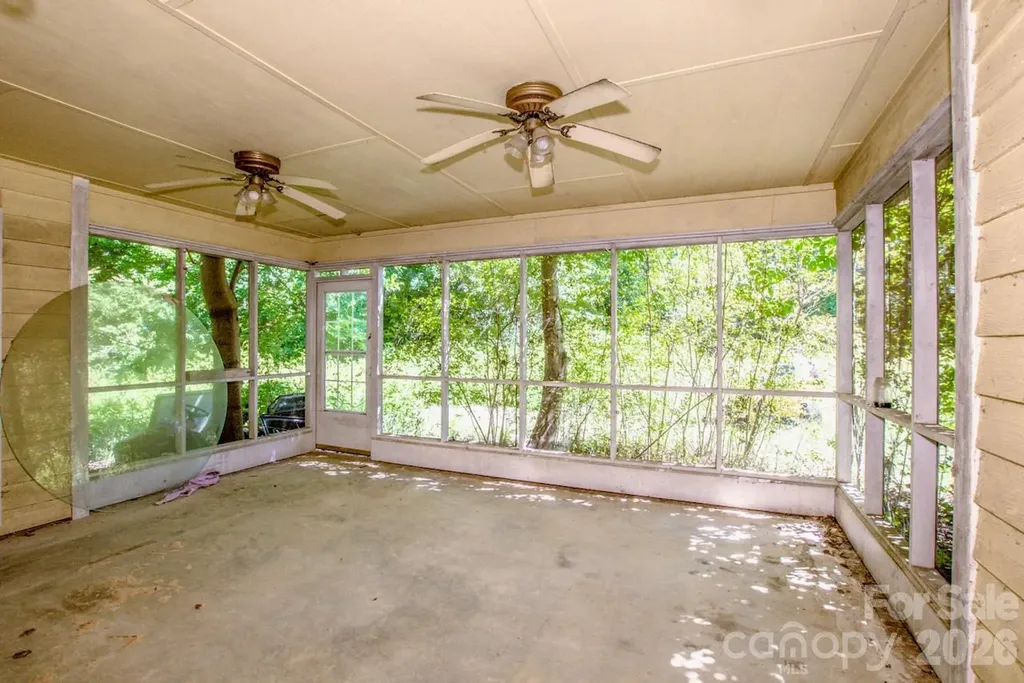 648 Tracy Lane Gastonia NC 28056