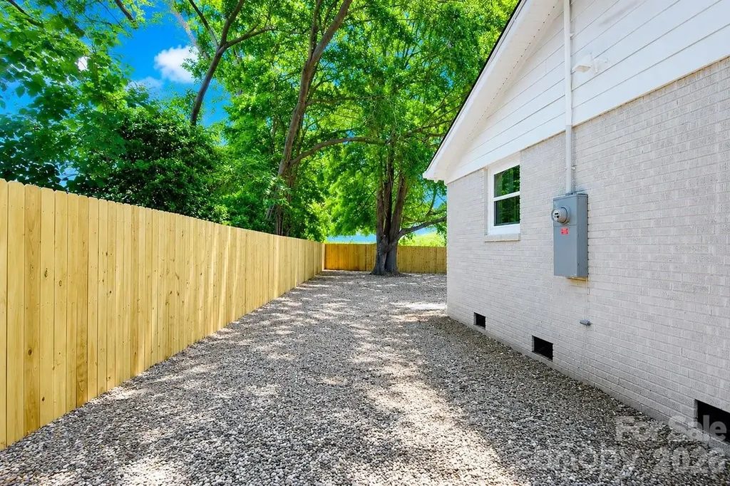 2513 Westgrove Drive Charlotte NC 28208