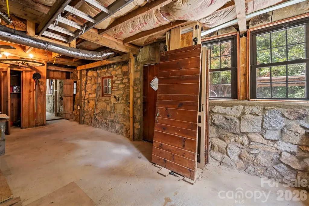 150 Indian Cave Park Road Hendersonville NC 28739