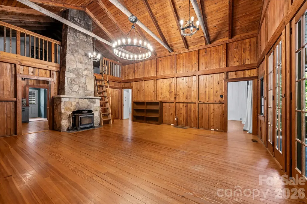 150 Indian Cave Park Road Hendersonville NC 28739