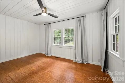 150 Indian Cave Park Road Hendersonville NC 28739