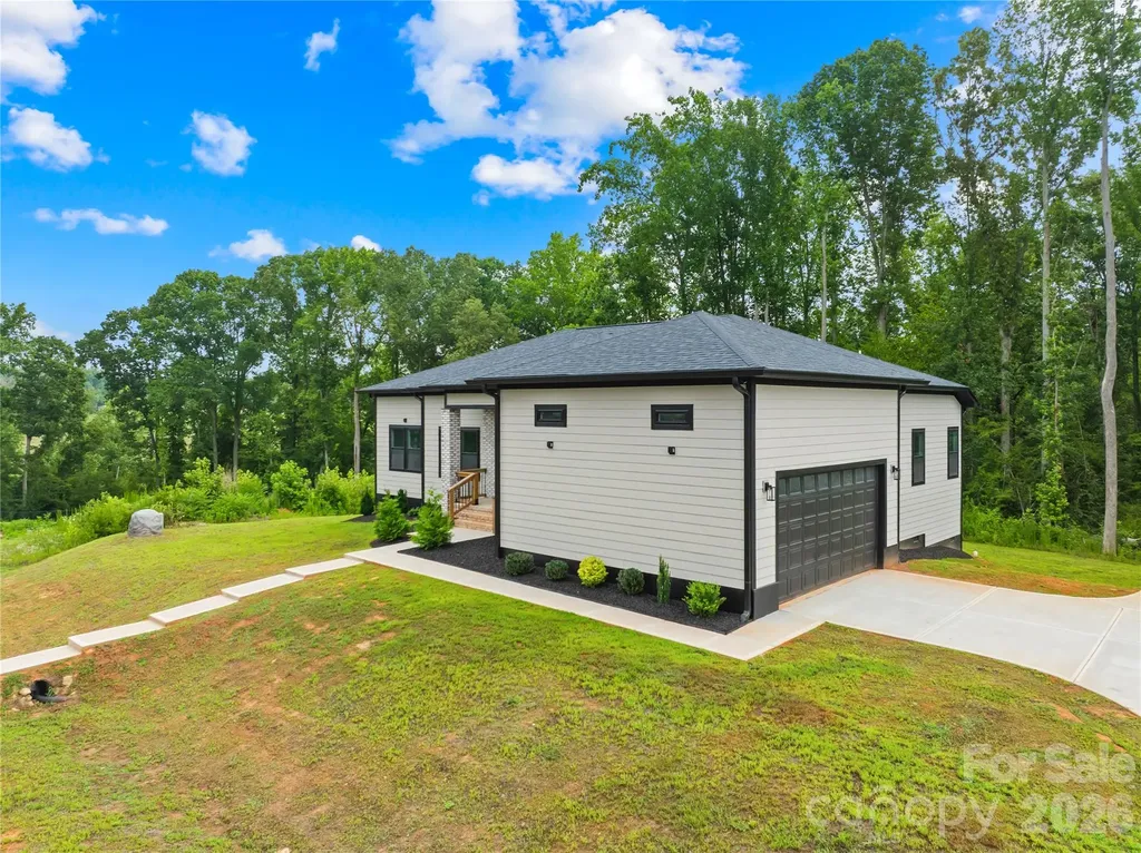 2004 Plain Field Drive Bessemer City NC 28016