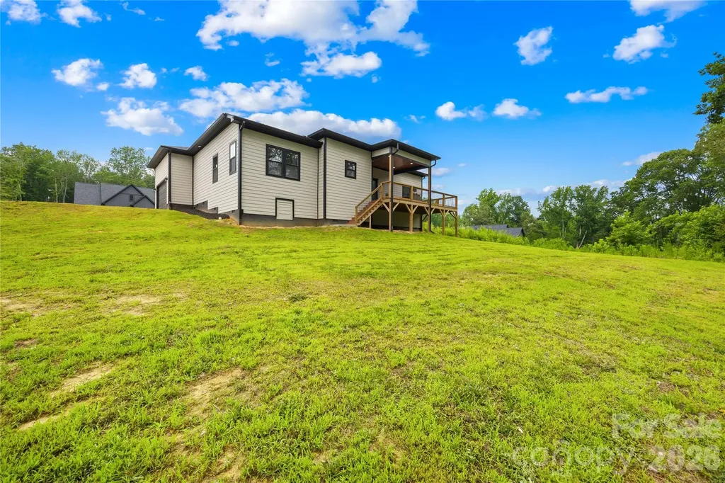 2004 Plain Field Drive Bessemer City NC 28016