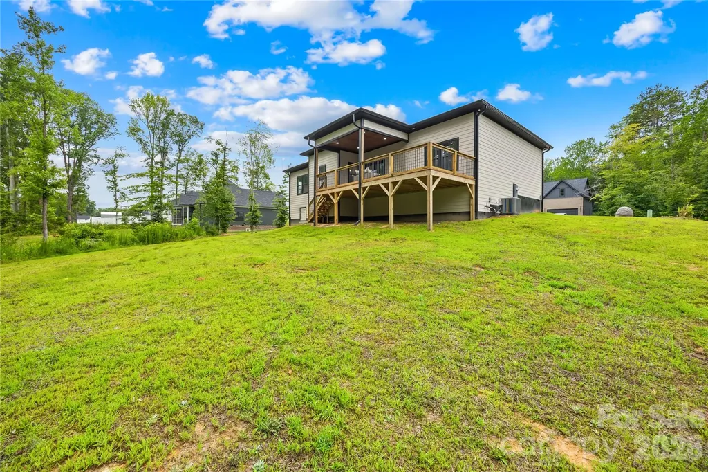 2004 Plain Field Drive Bessemer City NC 28016