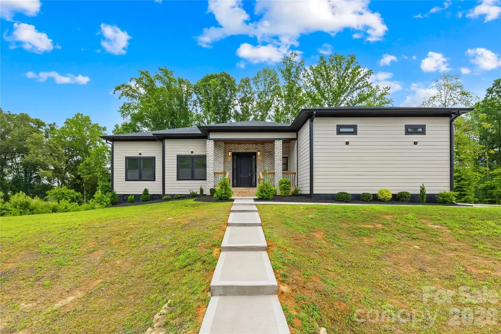 2004 Plain Field Drive Bessemer City NC 28016
