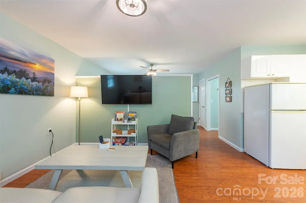 223 Davidson Road Swannanoa NC 28778