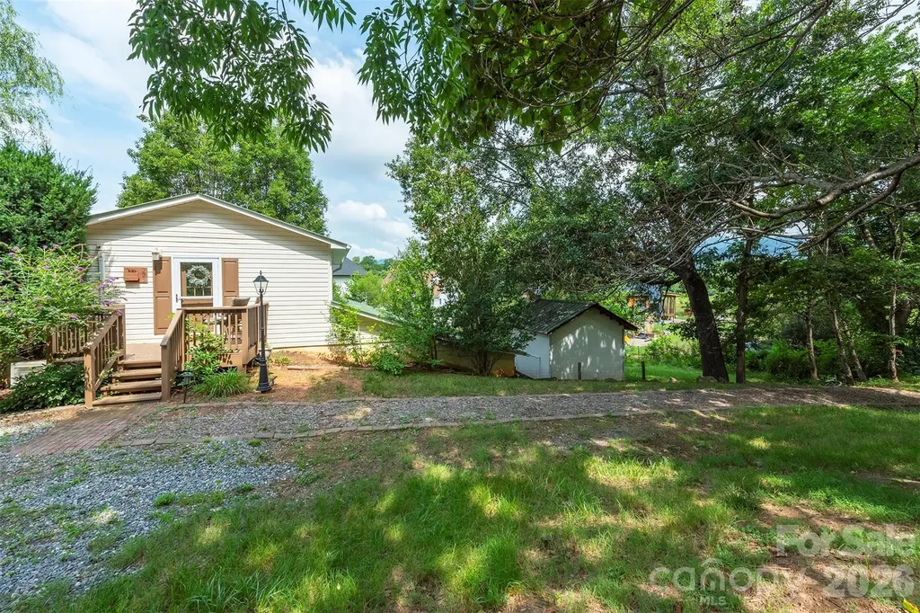 223 Davidson Road Swannanoa NC 28778