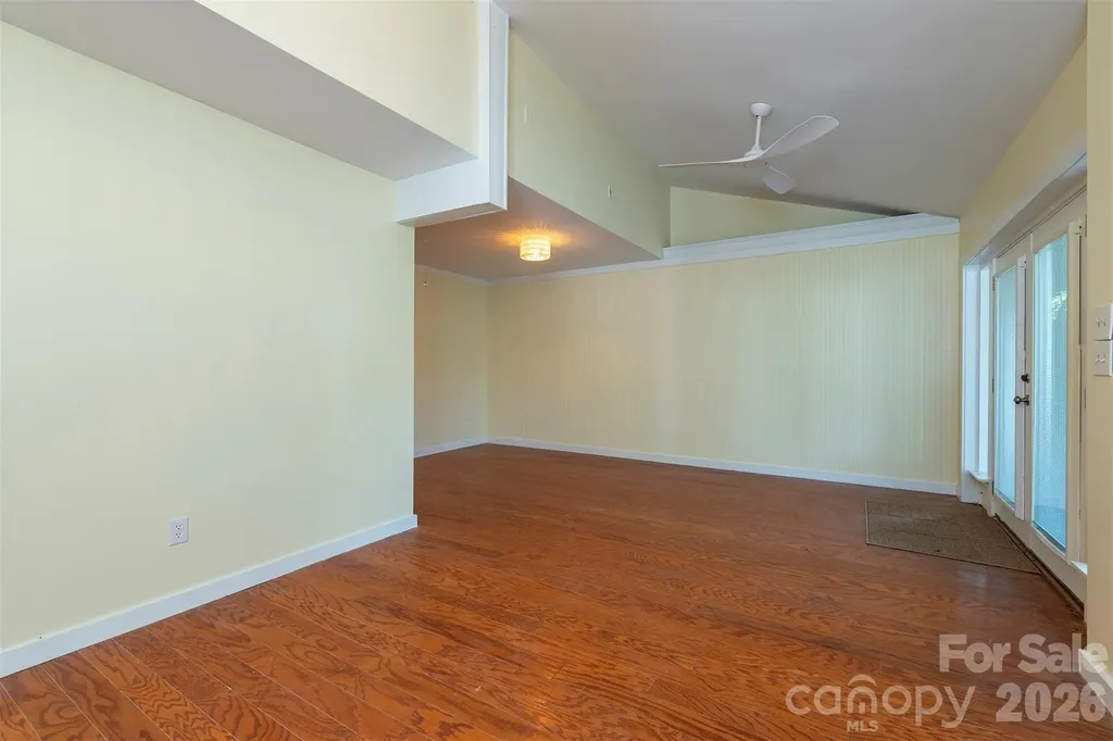 223 Davidson Road Swannanoa NC 28778