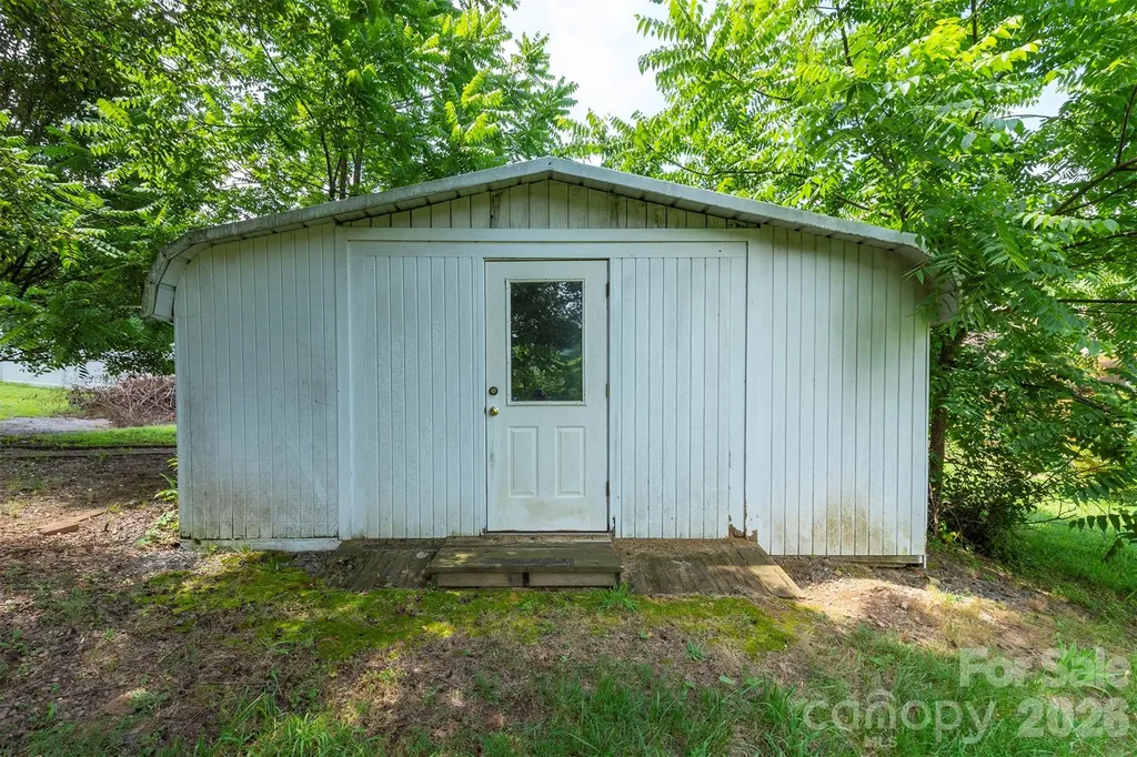 223 Davidson Road Swannanoa NC 28778