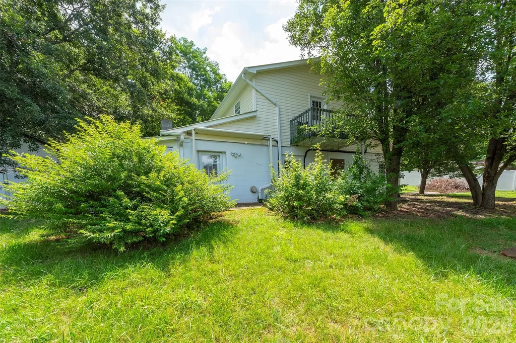 223 Davidson Road Swannanoa NC 28778