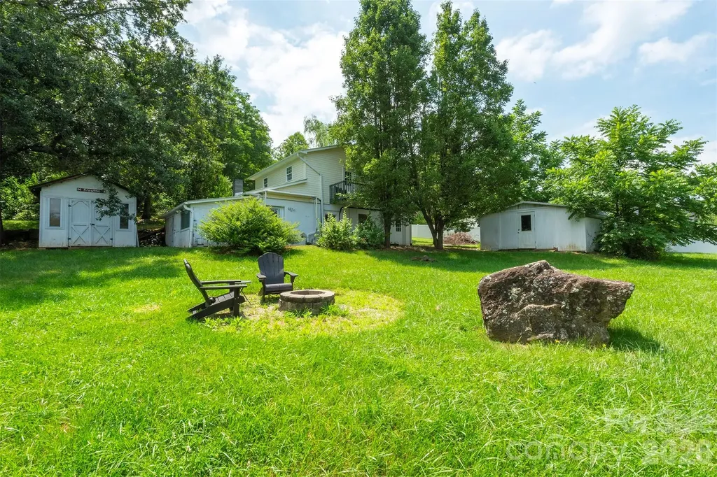 223 Davidson Road Swannanoa NC 28778