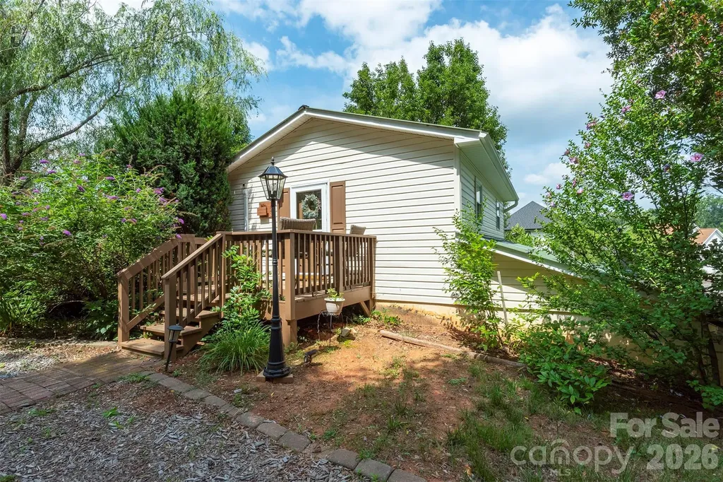 223 Davidson Road Swannanoa NC 28778