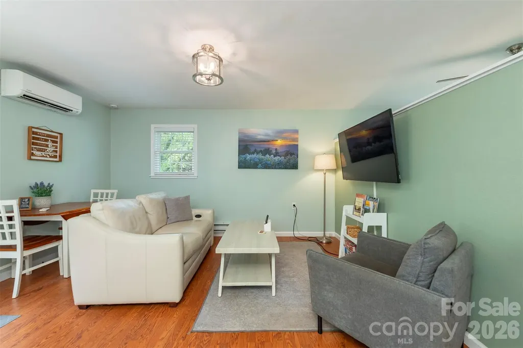 223 Davidson Road Swannanoa NC 28778