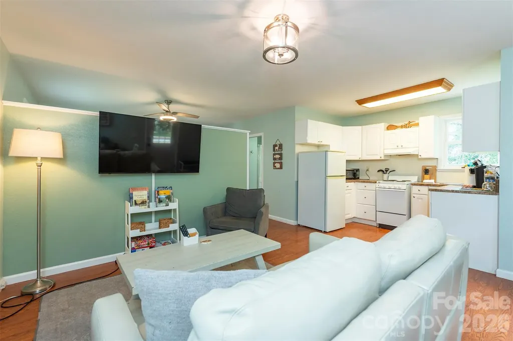 223 Davidson Road Swannanoa NC 28778