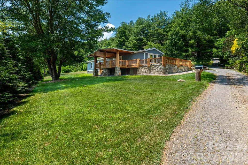 203 Justice Drive Clyde NC 28721