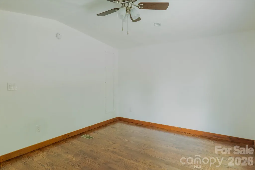 203 Justice Drive Clyde NC 28721