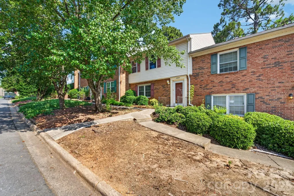 8904 Hunter Ridge Drive Charlotte NC 28226