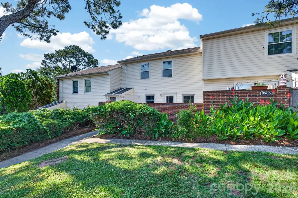 8904 Hunter Ridge Drive Charlotte NC 28226