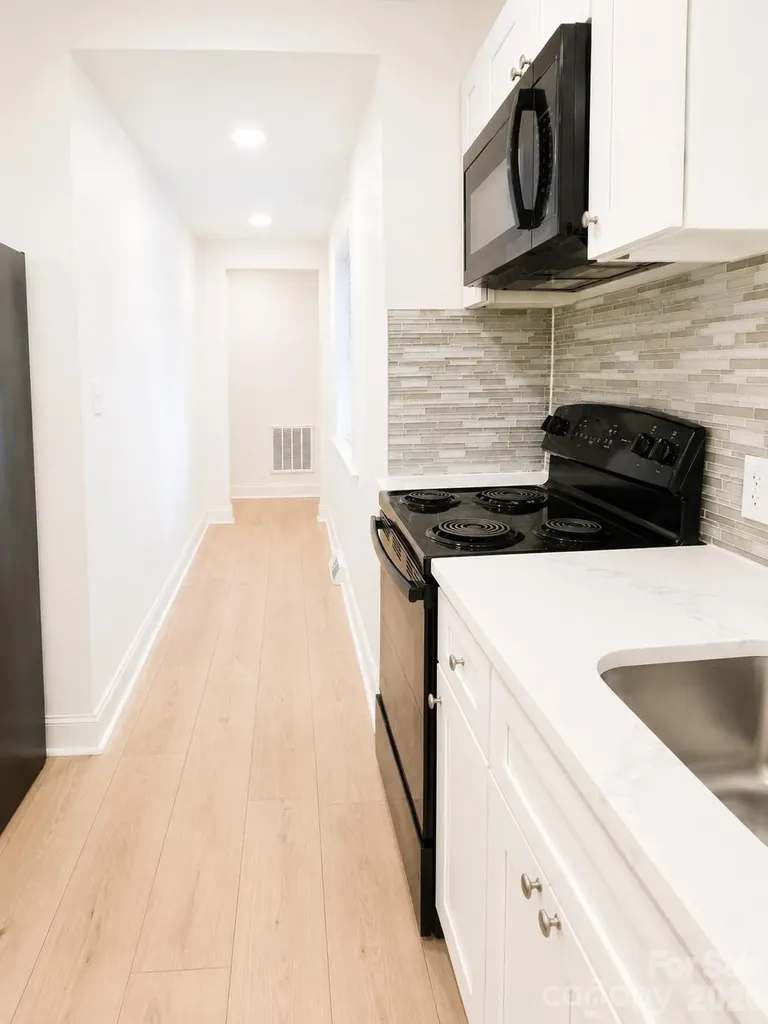 2007 Highland Street Charlotte NC 28208