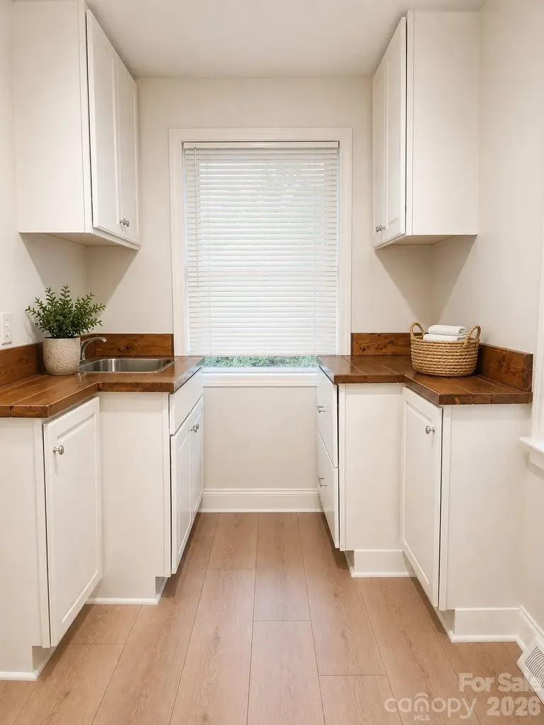 2007 Highland Street Charlotte NC 28208