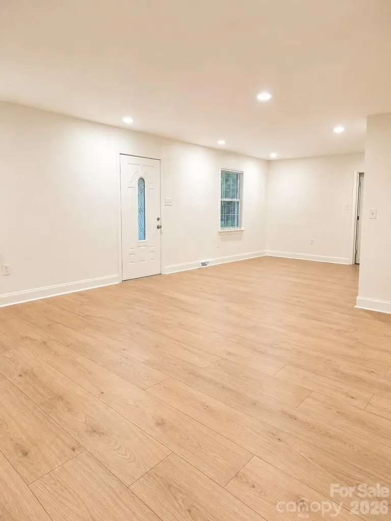 2007 Highland Street Charlotte NC 28208