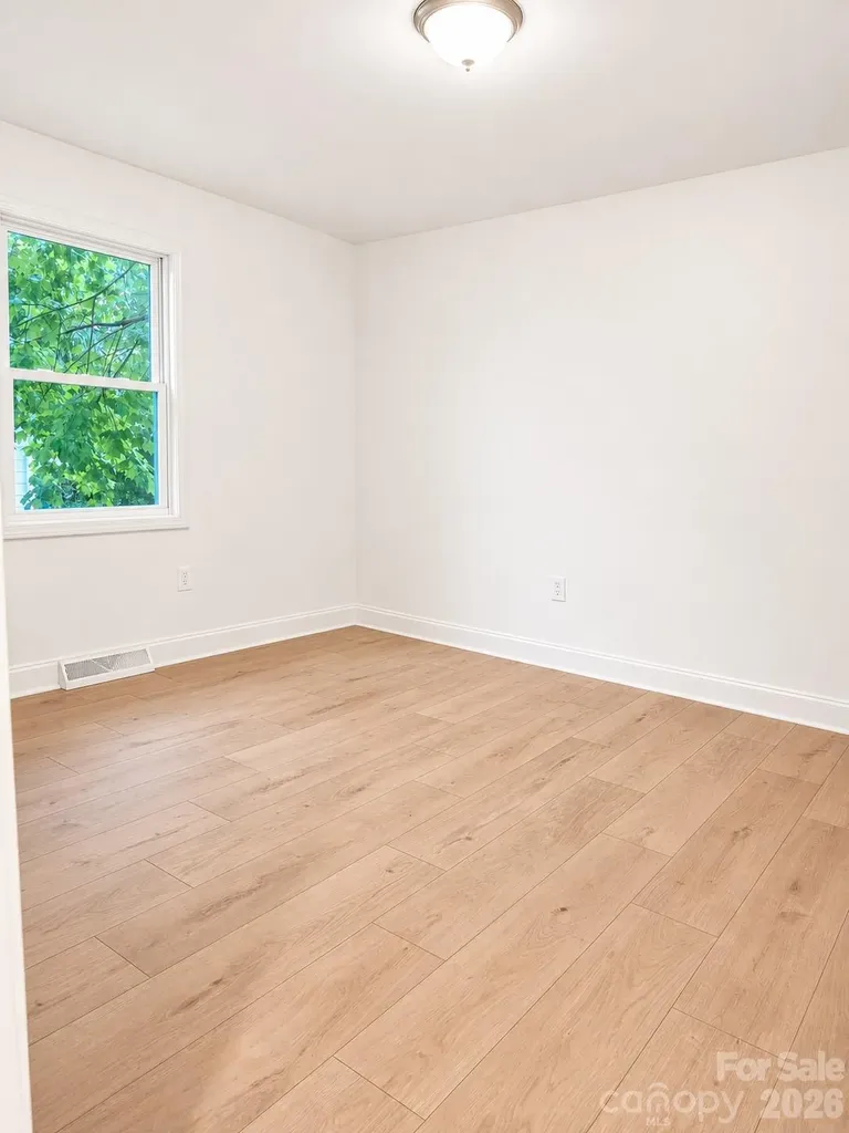 2007 Highland Street Charlotte NC 28208