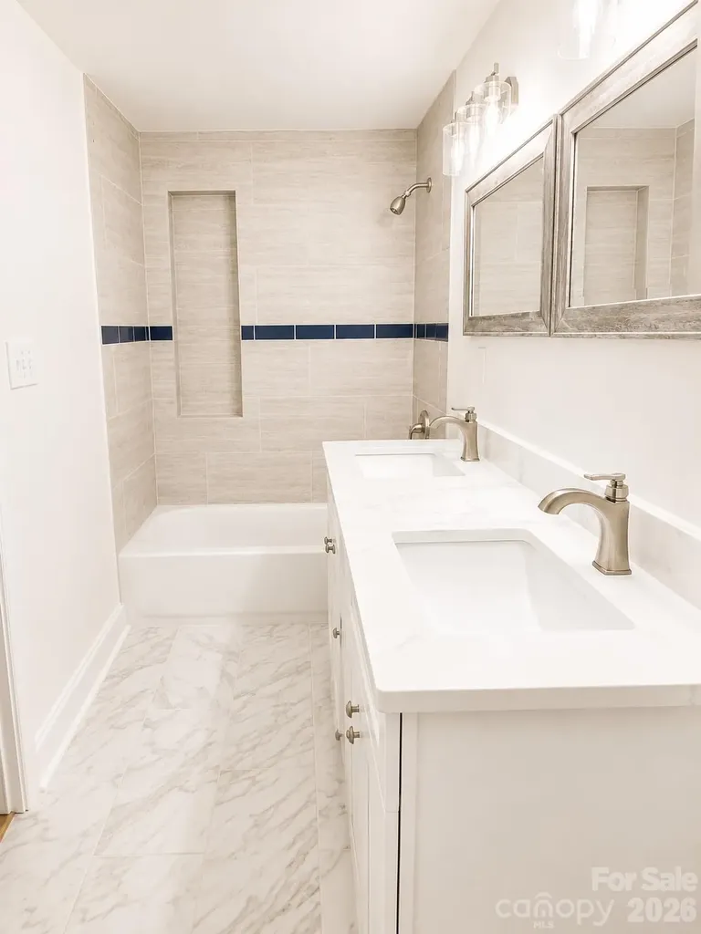2007 Highland Street Charlotte NC 28208