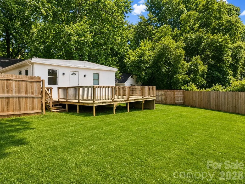 2007 Highland Street Charlotte NC 28208