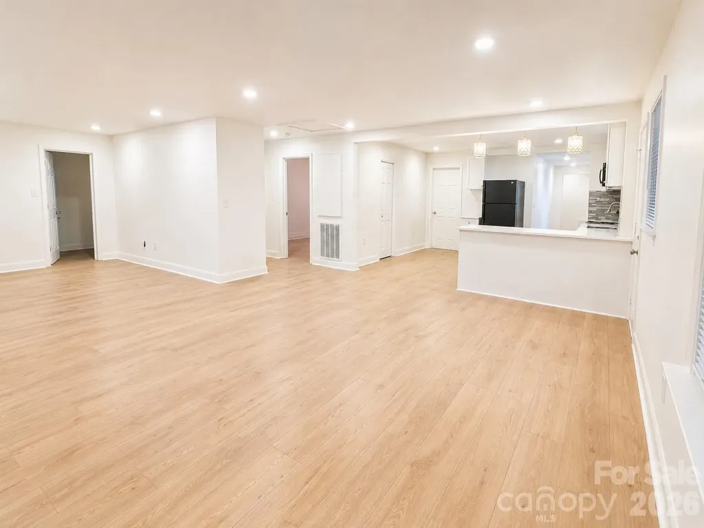 2007 Highland Street Charlotte NC 28208