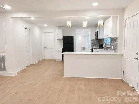 2007 Highland Street Charlotte NC 28208