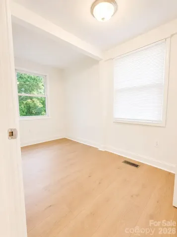 2007 Highland Street Charlotte NC 28208