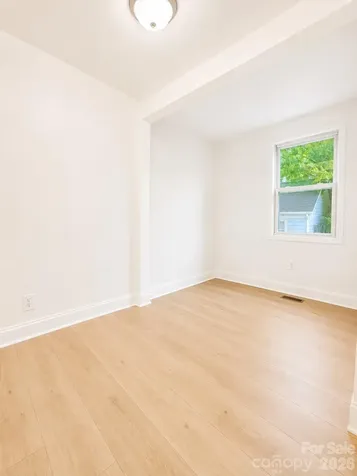 2007 Highland Street Charlotte NC 28208