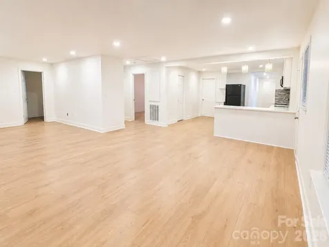 2007 Highland Street Charlotte NC 28208
