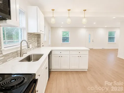 2007 Highland Street Charlotte NC 28208