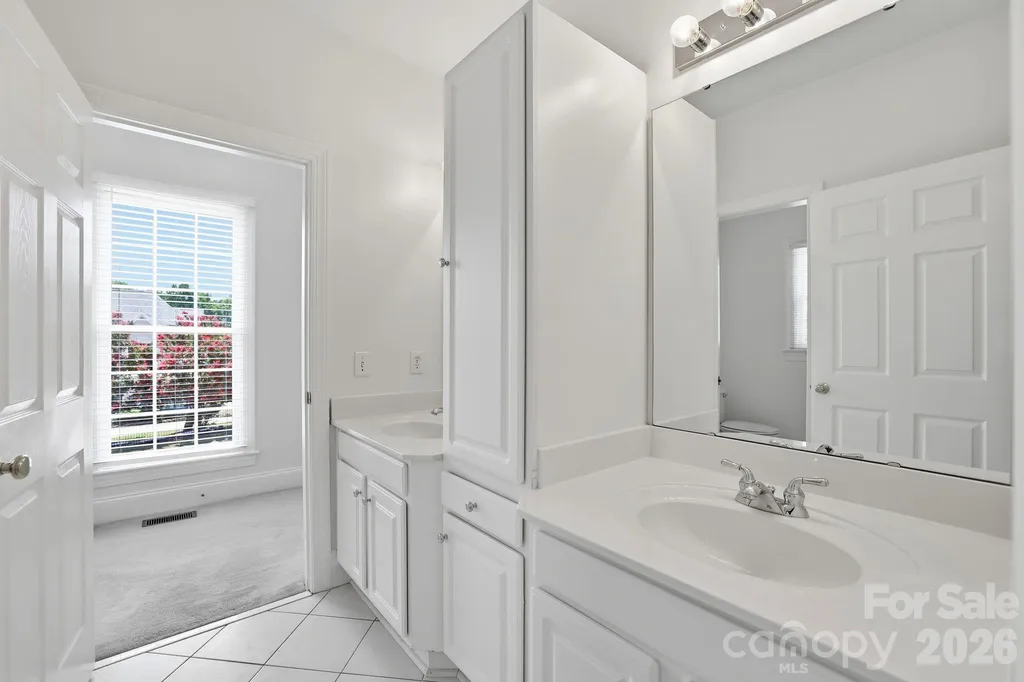 4024 Wild Nursery Court Charlotte NC 28215