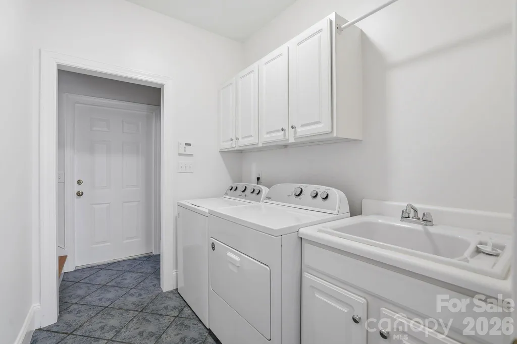 4024 Wild Nursery Court Charlotte NC 28215