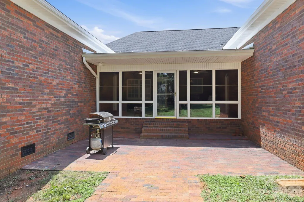 4024 Wild Nursery Court Charlotte NC 28215