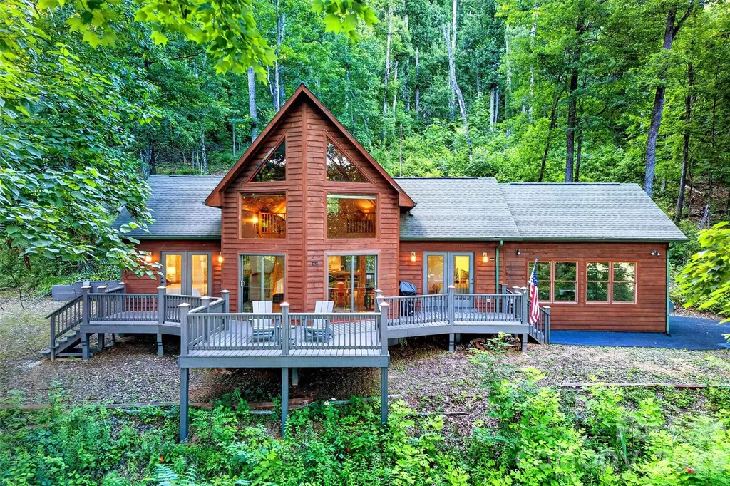 1506 Mckenzie Way S Old Fort NC 28762